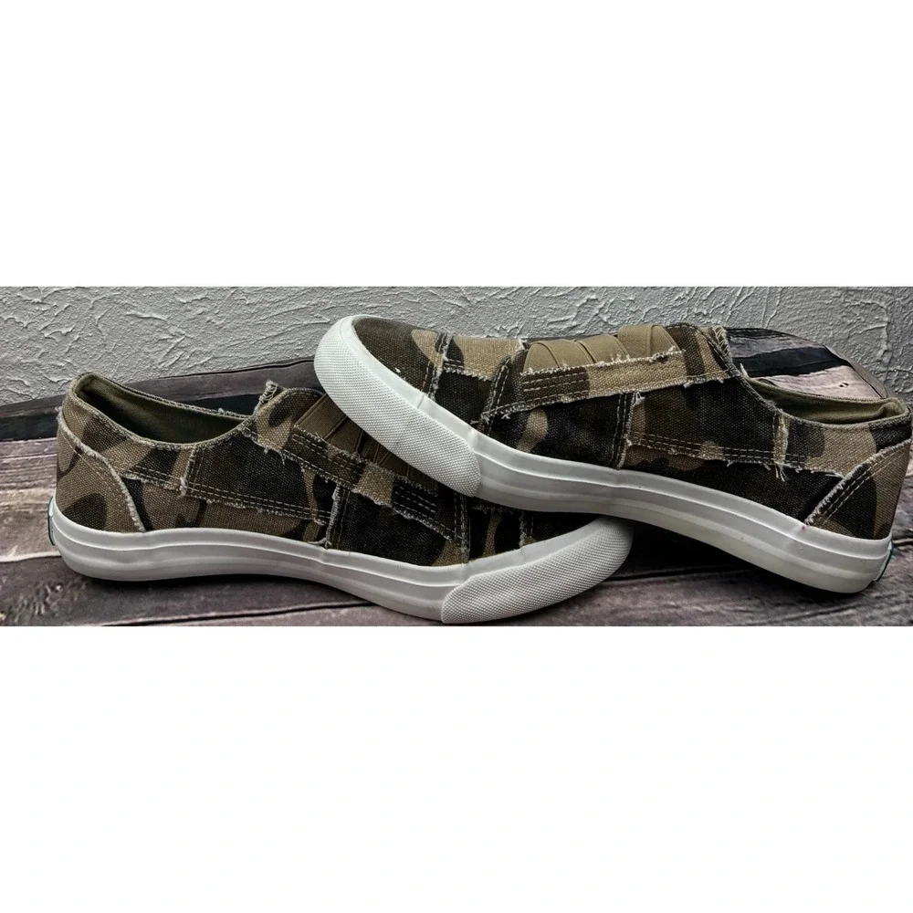 Blowfish Malibu Camo Canvas Slip On Sneakers Distressed Camouflage